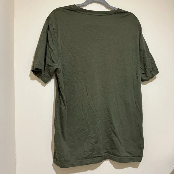 Men’s Bench Brand Army Green Graphic  Logo Casual T-Short Sleeve Shirt Size: L - Picture 16 of 16